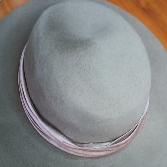 Eugenia Kim Gray Hat with Cream Band - Picture 4 of 7